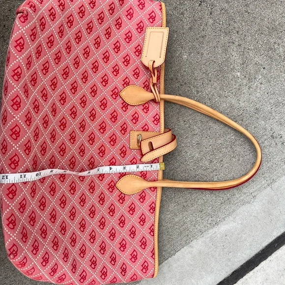 Dooney Bourke Red Signature Jaquard Canvas Leather Tote. - Picture 7 of 13